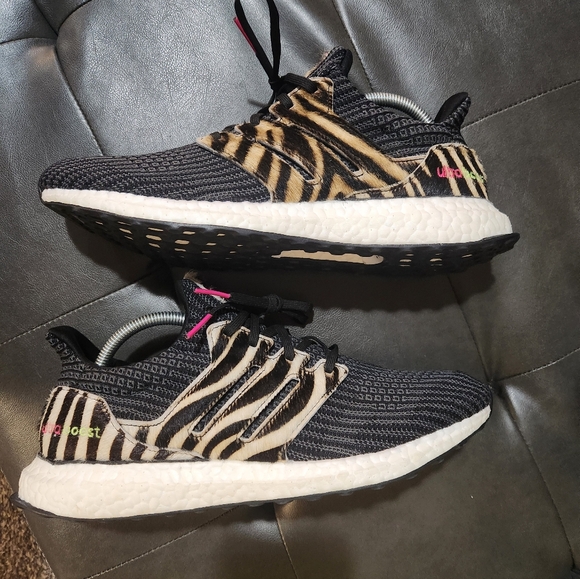Adidas Ultra Boost DNA Women Size 10 - Picture 2 of 7